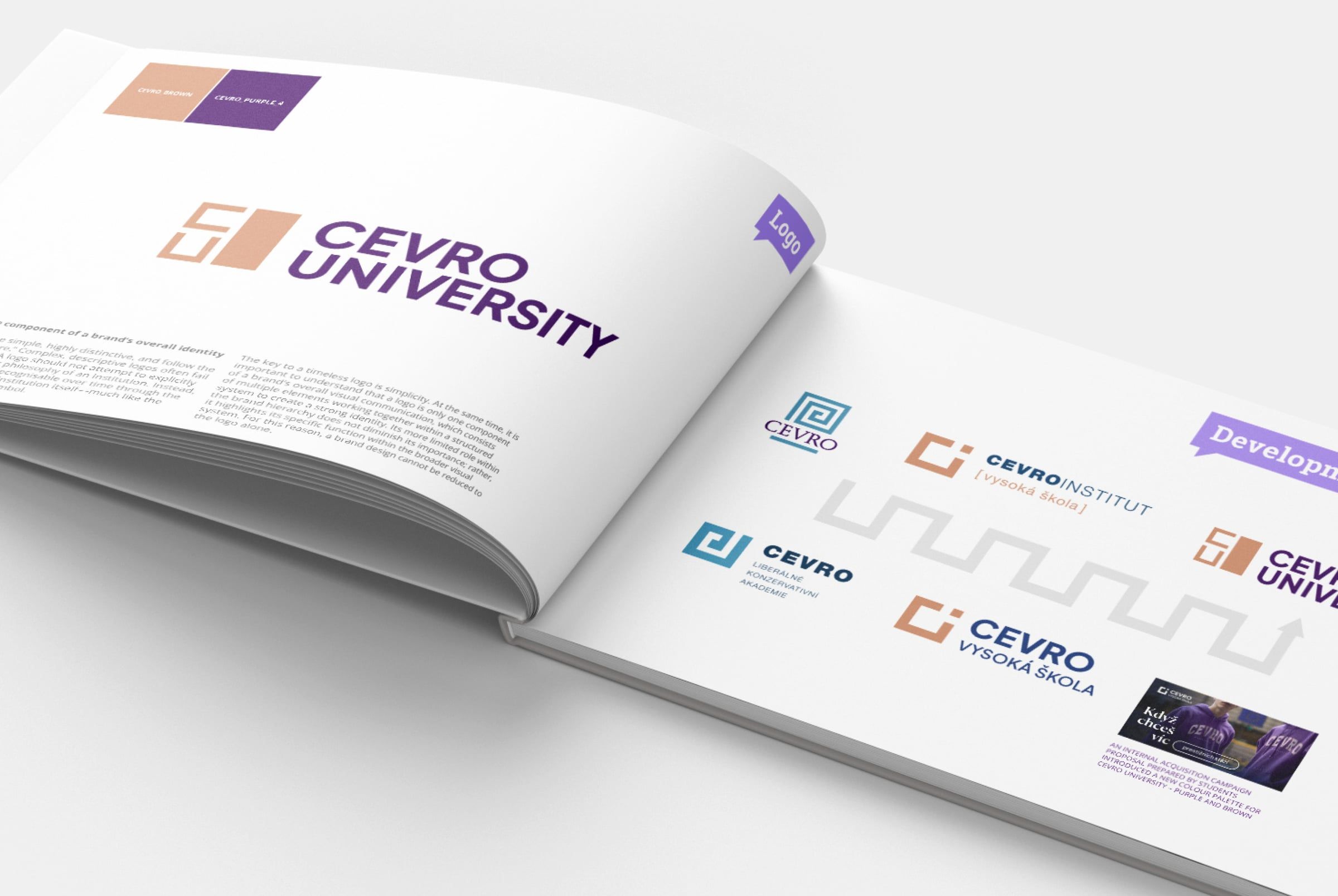 Otevřený manuál s logem CEVRO University a vývojem značky